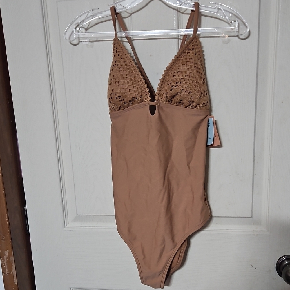 SHADE & SHORE CROCHET TOP ONE PIECE SWIMSUIT: BROWN: NEW WITH TAGS: SIZE M
